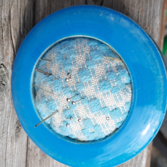 Vintage Pin Cushion - Picture 4 of 4